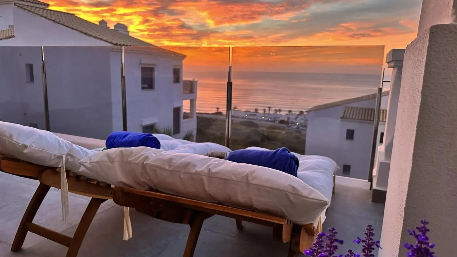 Sea View Apartments With Year-Round Open Pool Manilva 0*,  İspanya