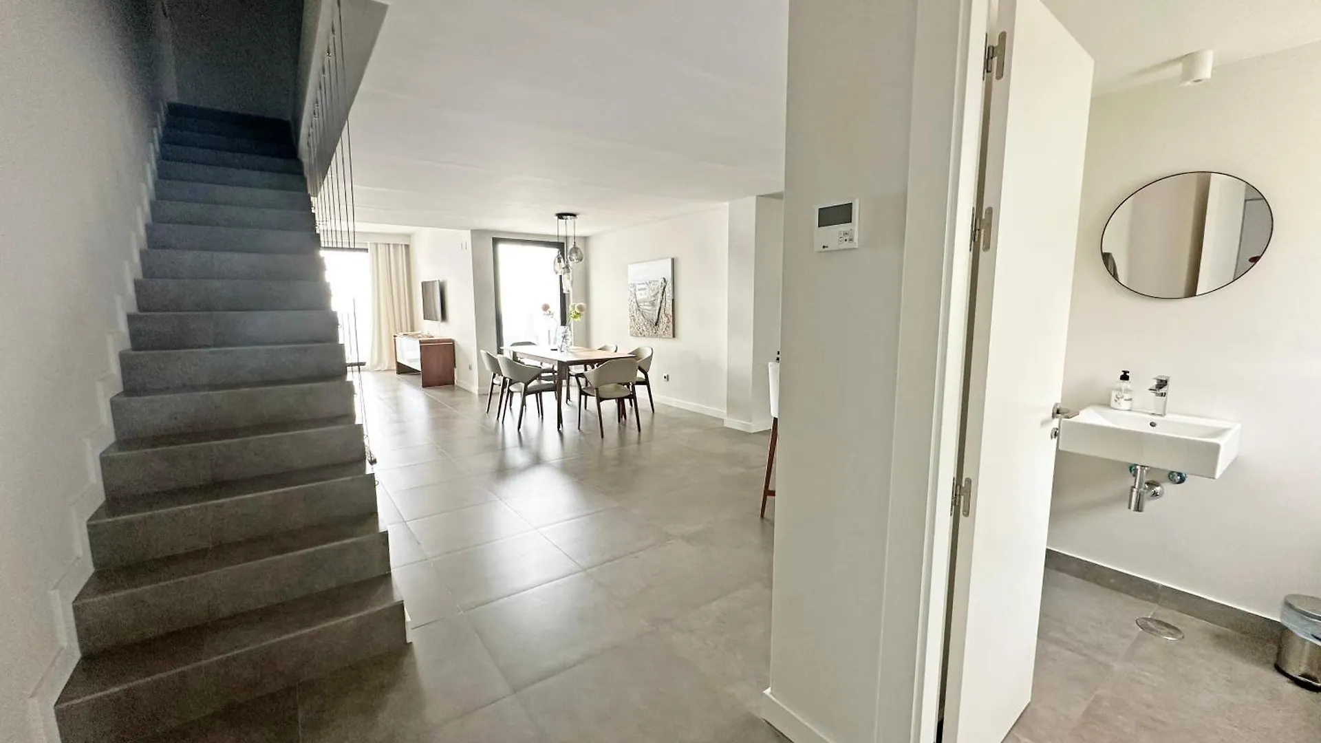 Sea View Apartments With Year-Round Open Pool Manilva