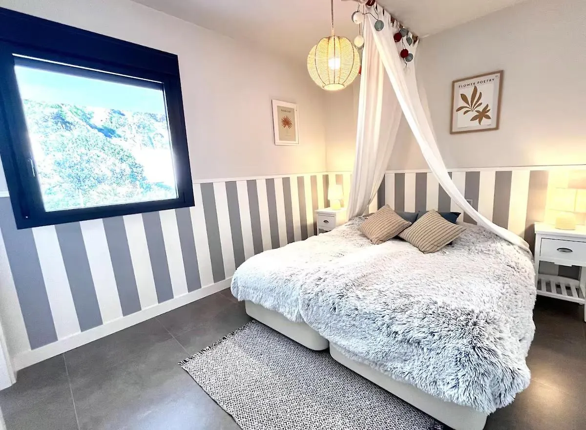 Sea View Apartments With Year-Round Open Pool Manilva