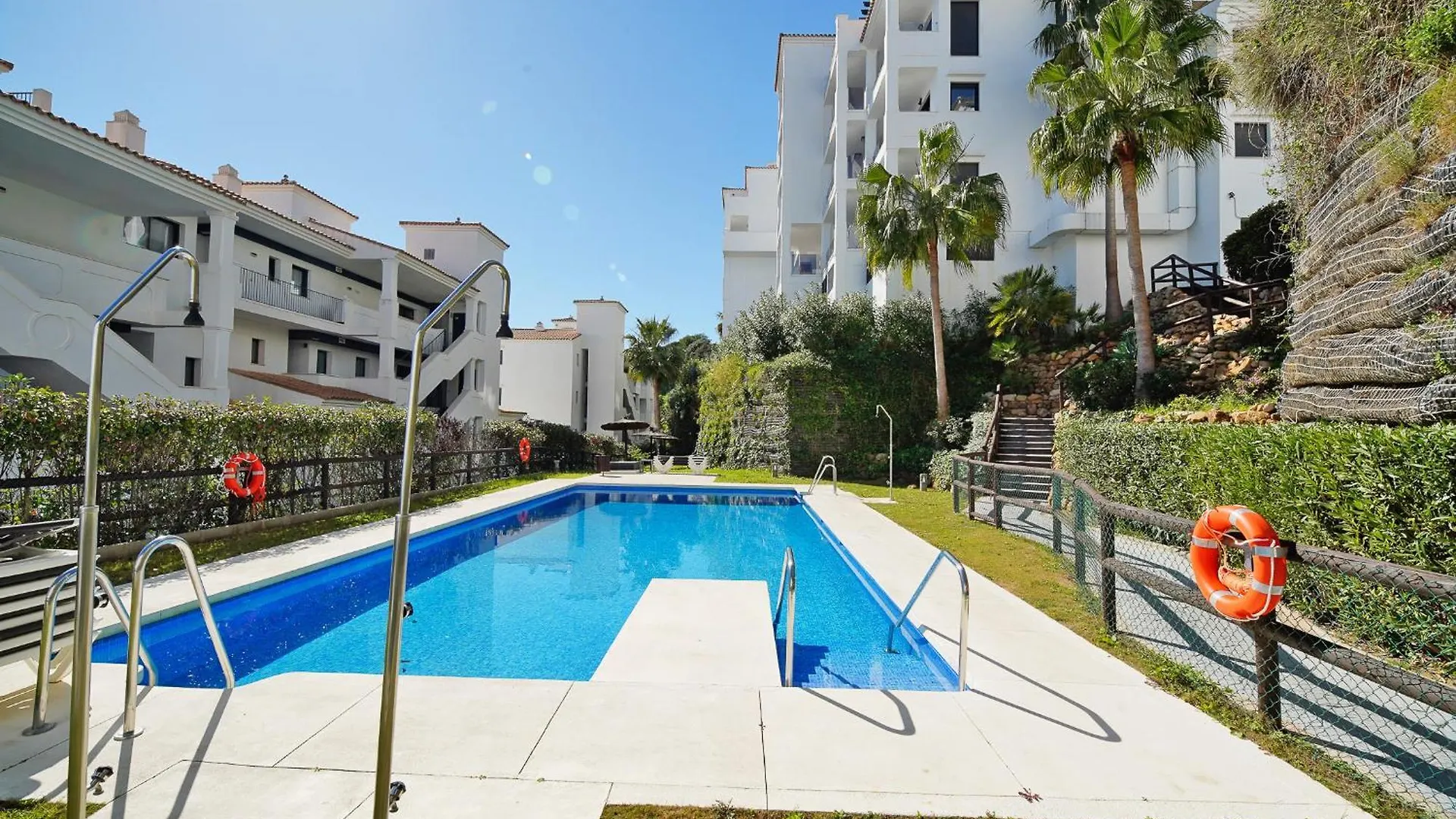 Sea View Apartments With Year-Round Open Pool Manilva