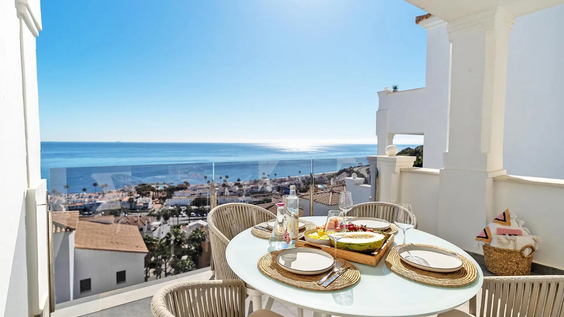 Sea View Apartments With Year-Round Open Pool Manilva 0*,  İspanya