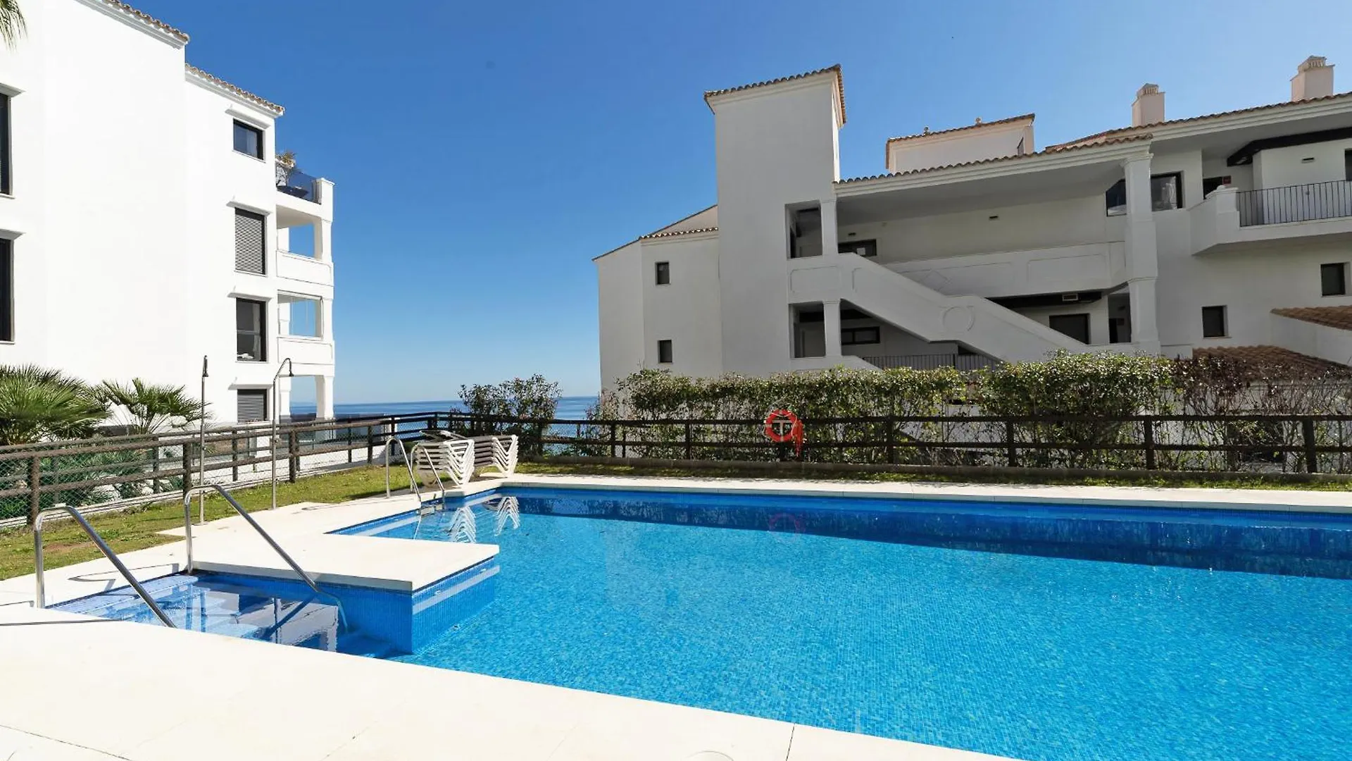 Sea View Apartments With Year-Round Open Pool Manilva