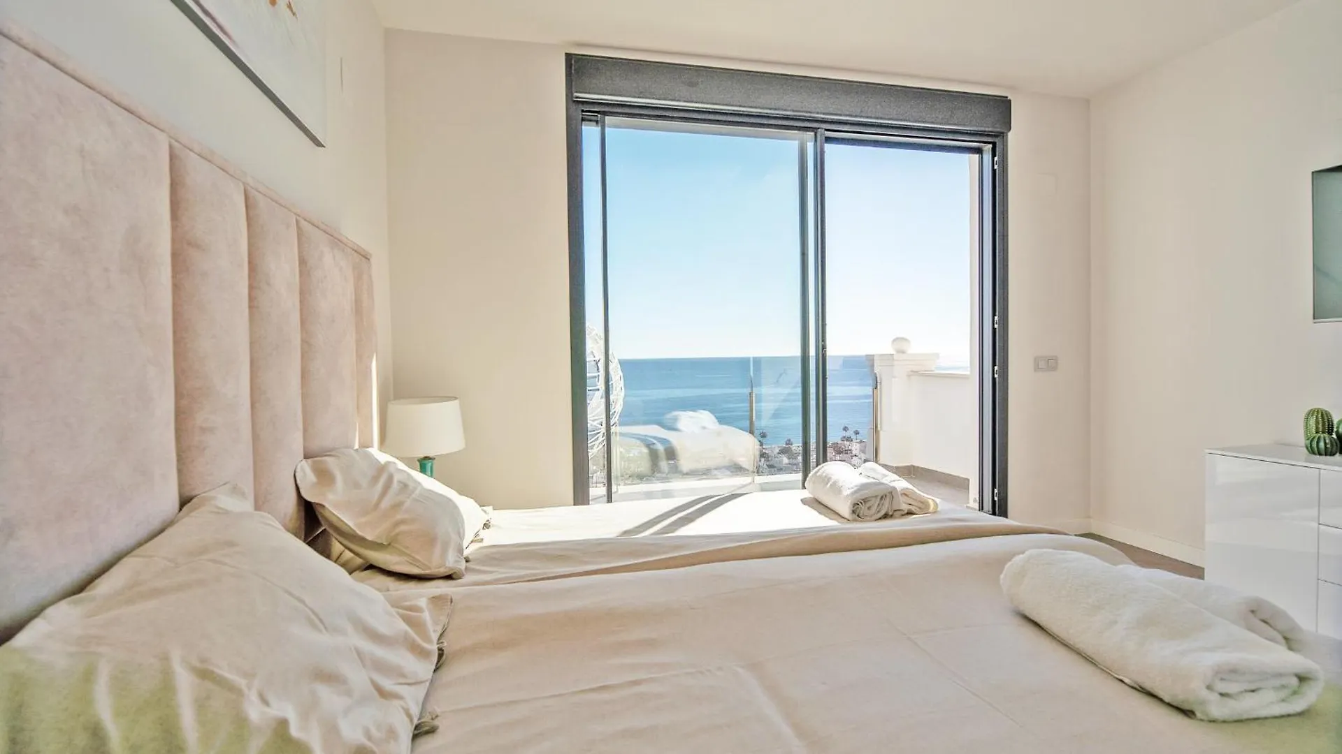 Sea View Apartments With Year-Round Open Pool Manilva Espanha