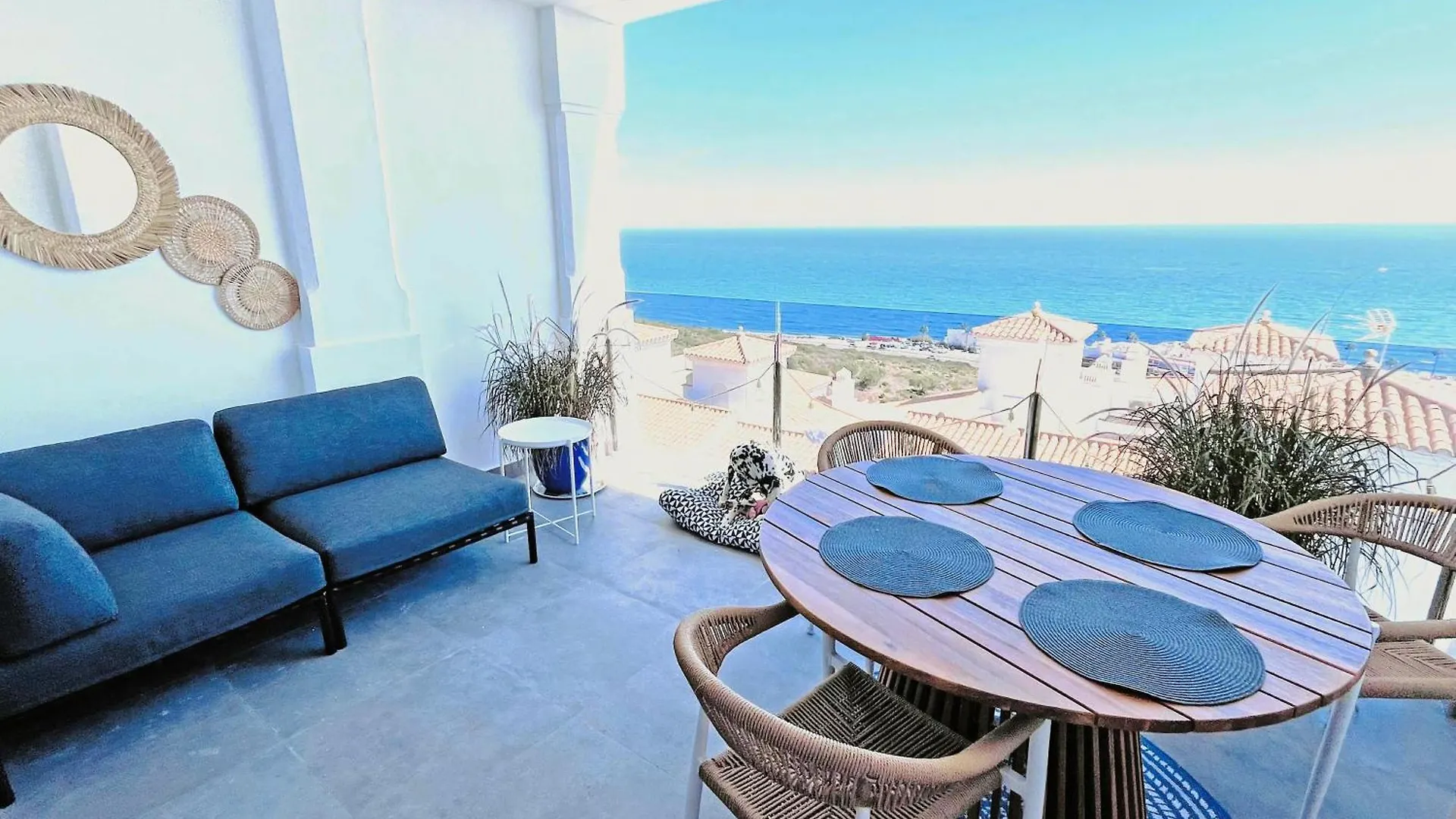 Sea View Apartments With Year-Round Open Pool Manilva