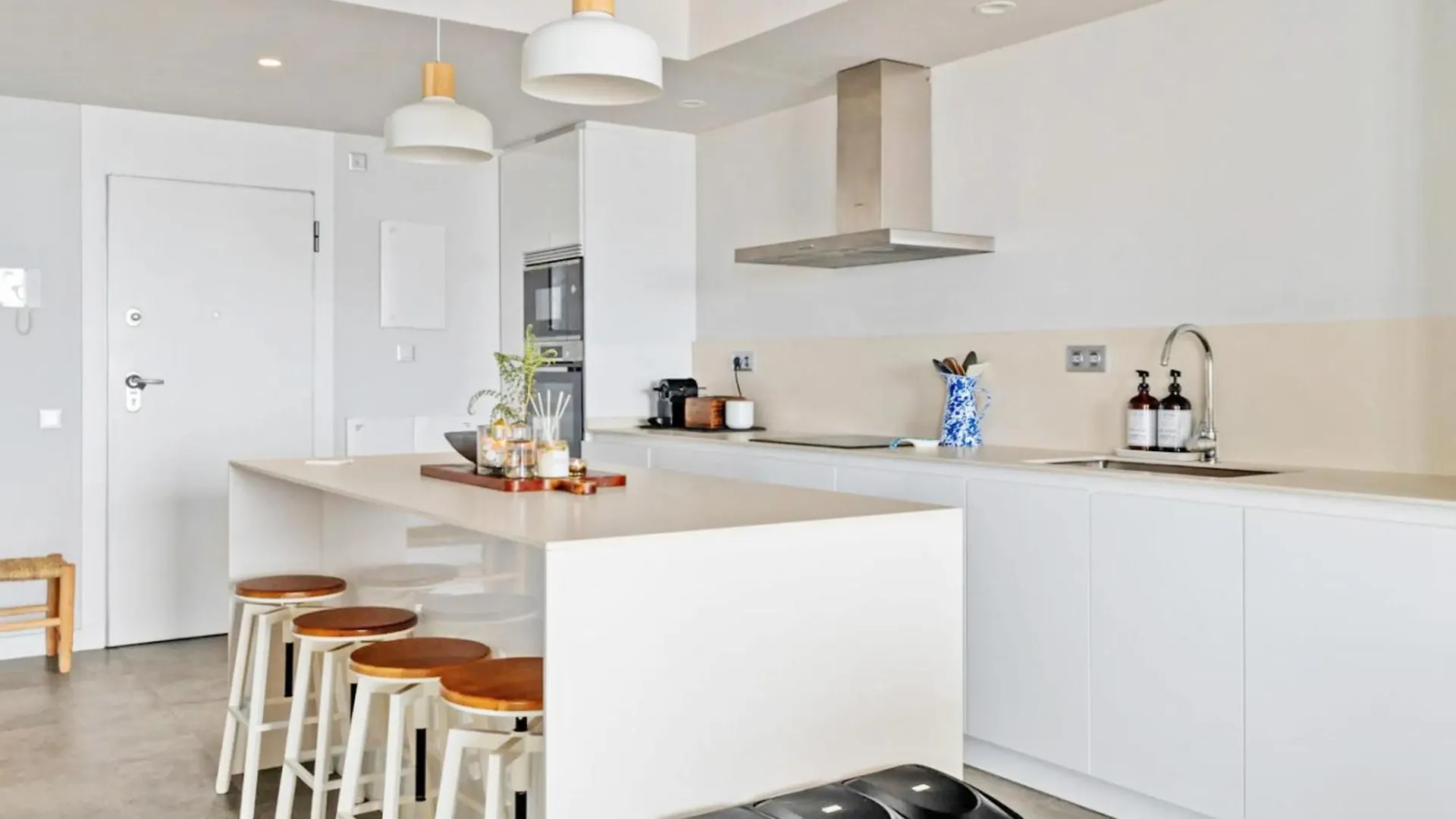 Sea View Apartments With Year-Round Open Pool Manilva